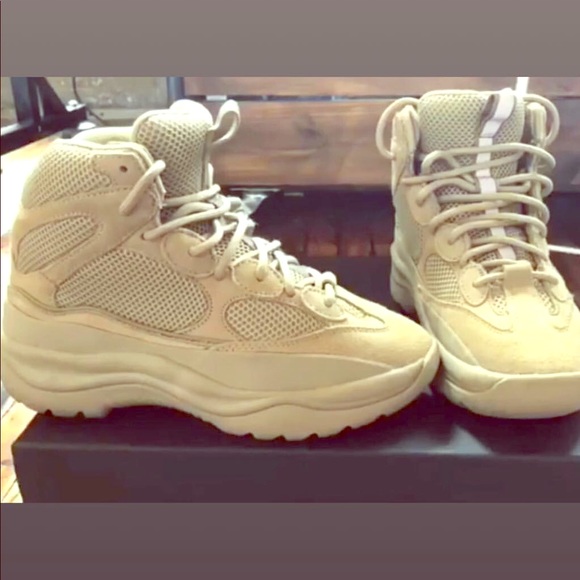 yeezy desert rat boot taupe